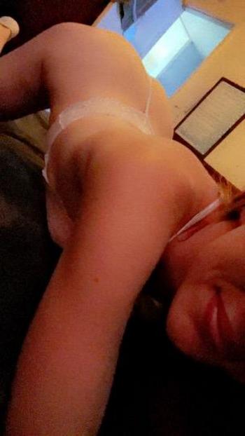 518-528-3179, 26  female escort, Albany