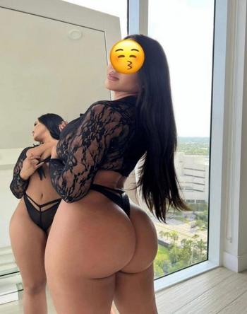 Vanessa, 27  female escort, Albany