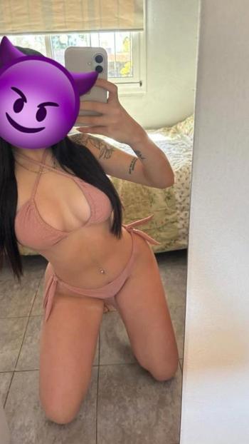 estefany, 25  female escort, Albany