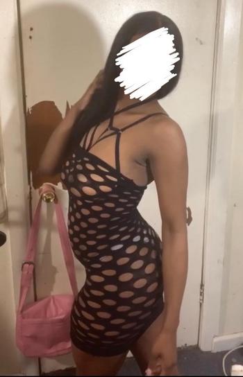 Kapri, 25  female escort, Albany