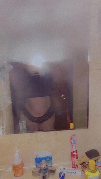 Nina, 25  female escort, Albany