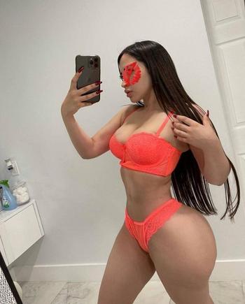 perla, 24  female escort, Albany